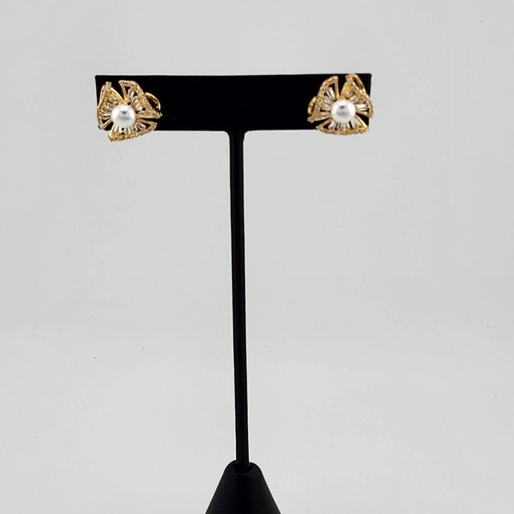 Brand New Brazilian 18k Gold Filled Elegant Design Pearl Earrings